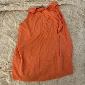 Nike sports tank top- medium thumbnail 3