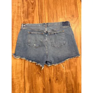 Abercrombie & Fitch The 4" Mom‎ Short High Rise Denim Size 36/22 thumbnail 4