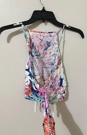 Love In Colorful blouse thumbnail 2