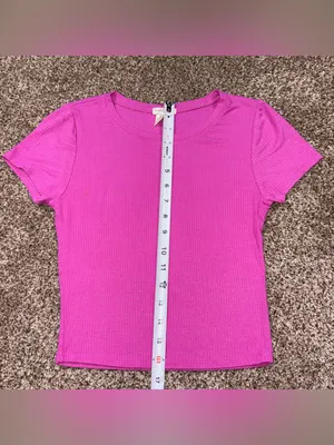 Bozzolo Ribbed Crewneck Short Sleeve Top in Bright Pink thumbnail 4