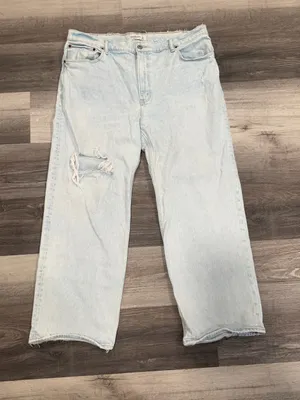 Abercrombie & Fitch Women's High Rise 90s Relaxed Wide Leg Jeans Size 33/16 thumbnail 1