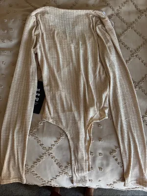 NWT: Lulus Stelly Shiny Light Beige Velvet Textured Long Sleeve Bodysuit thumbnail 7
