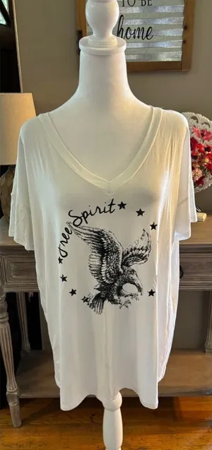 Sew In Love Graphic Tee Size M thumbnail 1