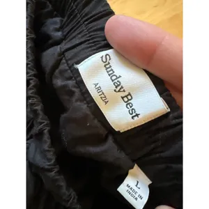 ARITZIA SUNDAY BEST Bubbly‎ Poplin Mini Skirt Size Large Black thumbnail 3