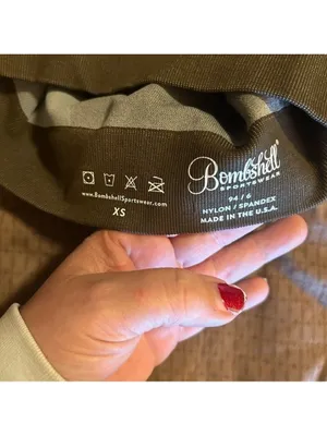 Bombshell sports bra thumbnail 2