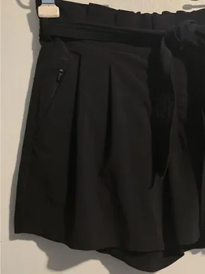 Athleta Black High-Waist Paperbag Tie Shorts thumbnail 5