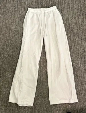 White Abercrombie sweatpants thumbnail 1