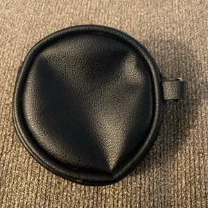 Juicy couture black faux leather Coin Purse Headphone Makeup Travel Keychain thumbnail 3