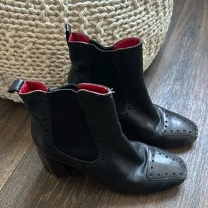 Reda Milan Black Boots Size 7 thumbnail 1