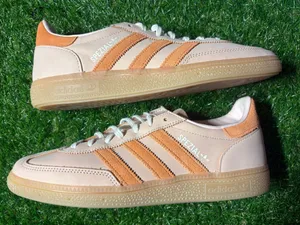 Adidas Handball Spezials unisex style and colors. thumbnail 1