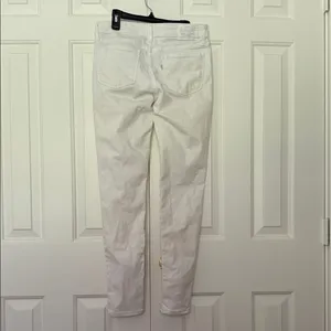 NWOT Levi’s 711 Skinny White Jeans thumbnail 5