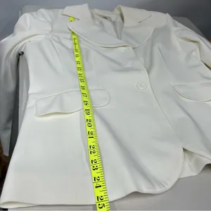 NWT Women’s 10 Elegant ivory White Blazer & Skirt Set FLAWED career wear office thumbnail 5