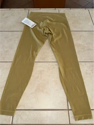 Lululemon Align High Rise 28” Grape Leaf Size 10 NWT thumbnail 2