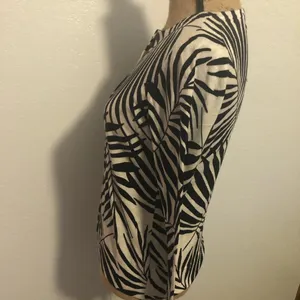 Old Navy Women’s Tropical Cardigan, Size S/P thumbnail 4