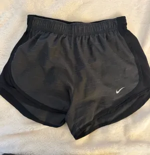 Nike Running Shorts thumbnail 1