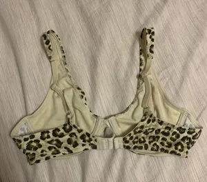 Victoria's Secret Leopard print bra thumbnail 2