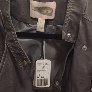 NWT Forever 21 faux leather jacket. thumbnail 2