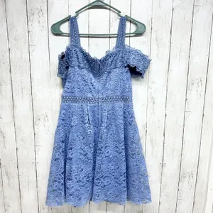 Francesca’s Dress Women Size M Periwinkle Off‎ Shoulder Blue Lace Mini Fairy thumbnail 6