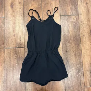 Lululemon Sweaty Or Not Runsie Mini Romper Black Size 4 / W8612S / Open Back thumbnail 4