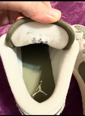 Nike Jordan 1 Low SE "Olive" sneakers thumbnail 4