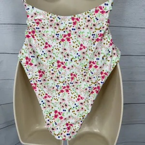 Lulus Womens size Medium Vacation Calling White Floral O-Ring One Piece Swimsuit thumbnail 8
