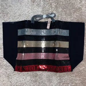 Victoria's Secret 💗 sequin carryall NWT tote thumbnail 4