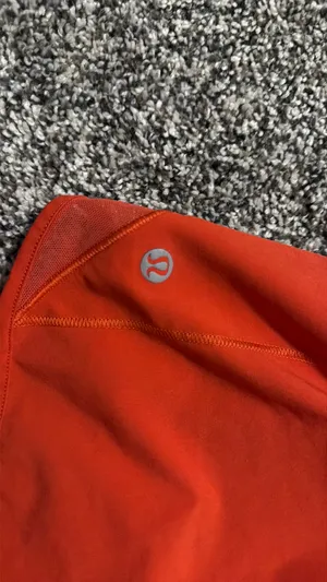 Lululemon Hotty Hot Shorts 2.5" Low-Rise 4 thumbnail 4