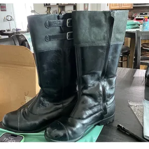 Title: UGG Barolo Tall Black Leather Shearling-Lined Moto Boots Women's 9.5 thumbnail 2