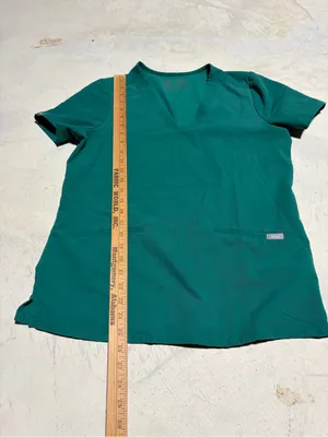 FIGS Women's green V-Neck Scrub Top small thumbnail 4
