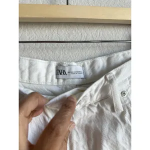 ZARA Women's White‎ High Rise Flare Wide Leg Denim Jeans Size 12 Classic Y2K thumbnail 5