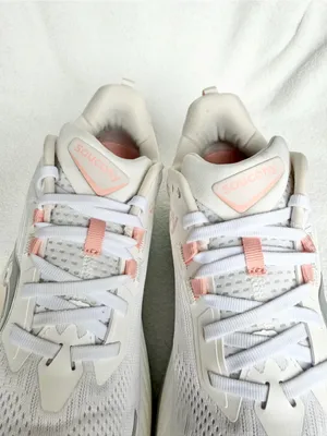 Saucony Hurricane 24 Womens 10 Shoes White Running Sneakers S10934-246 Road thumbnail 9