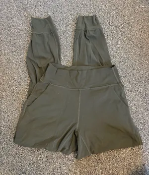 Lululemon Align Joggers thumbnail 1