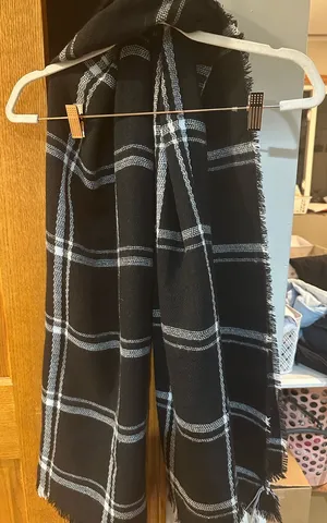 Old Navy Classic Black and White Checkered Scarf thumbnail 1