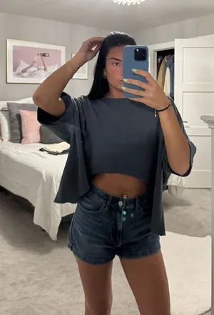 Shein Top Crop Sleeve thumbnail 1