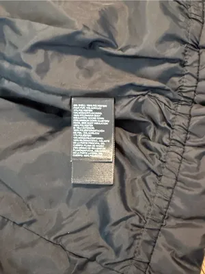 The North Face Black Gotham Puffer Vest  
Size Medium thumbnail 13