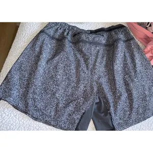 Men’s lululemon shorts thumbnail 3