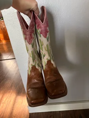 Ariat Cowgirl Boots thumbnail 1