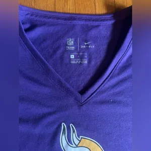 NFL Womens T-Shirt Minnesota Vikings V-Neck Short Sleeve T-Shirt, Size S thumbnail 3