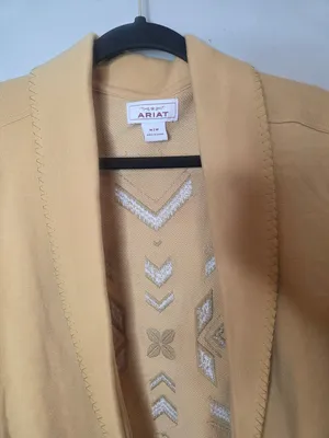 Ariat Southwestern Women’s Medium Mustard Yellow Embroidered Open Cardigan thumbnail 2