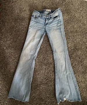 Buckle Low-Rise Jeans BKE thumbnail 1