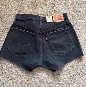 Levi’s 501 Denim Shorts thumbnail 4