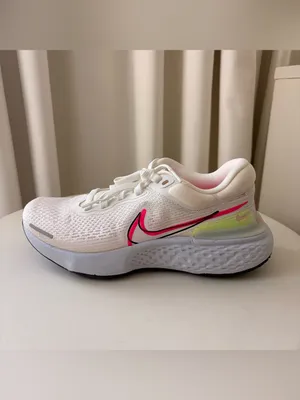 Women Nike ZoomX Invincible Run Flyknit White and Pink thumbnail 6