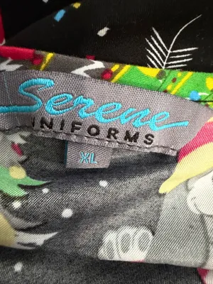 Serene Black Christmas Dog & Gnome Print V-Neck Scrub Top thumbnail 5