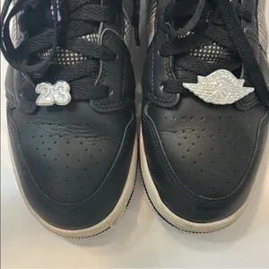 Nike Air Jordan Mid GS 1 Flannel thumbnail 3