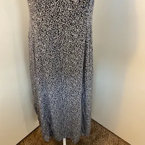 Old Navy 6. Sleeveless Floral Sundress Blue Maxi Dress Size Large thumbnail 3