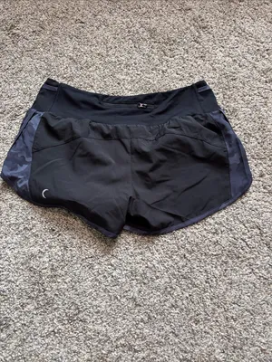 Zyia Shorts size medium thumbnail 2