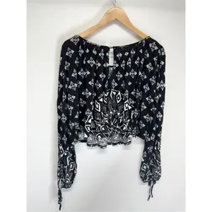 Free People Cropped‎ Top Washed Black Dazed Print Size Small Jersey Long Sleeve thumbnail 4