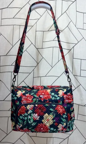 Lug Crossbody‎ Bag Medium Navy Floral Quilted Multi-Pocket Travel Purse thumbnail 1
