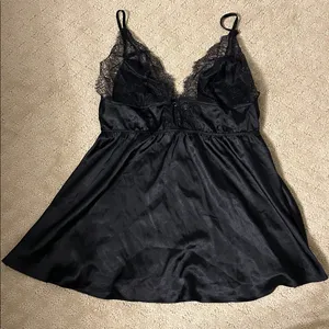 Victoria's Secret Black Lace Chemise, Medium NWOT thumbnail 2