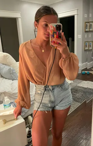 Esley Top brown long sleeve thumbnail 2